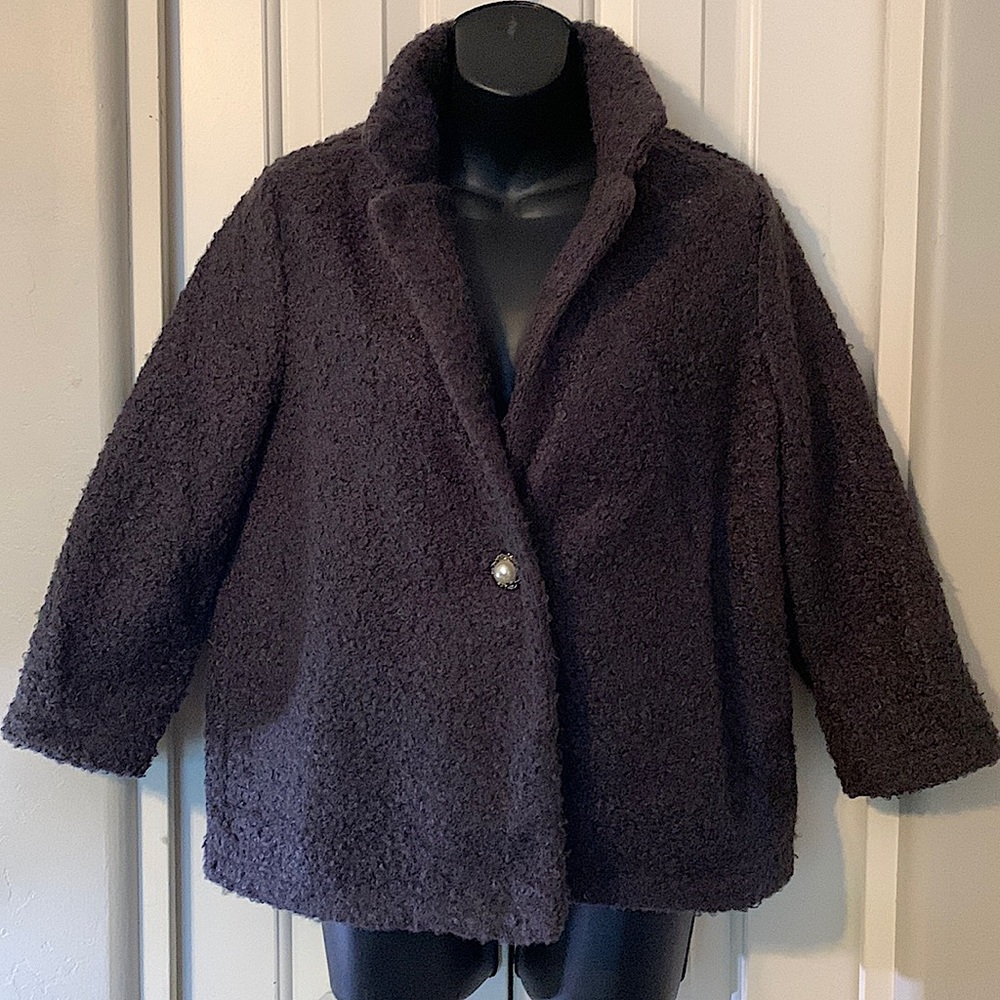 VGUC-Bobeau small dark grey jacket w/decorative pearl button